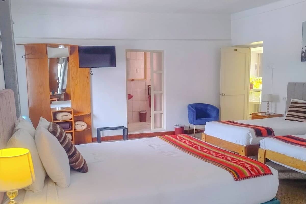 Standard Quadruple Room | Hypo-allergenic bedding, free WiFi