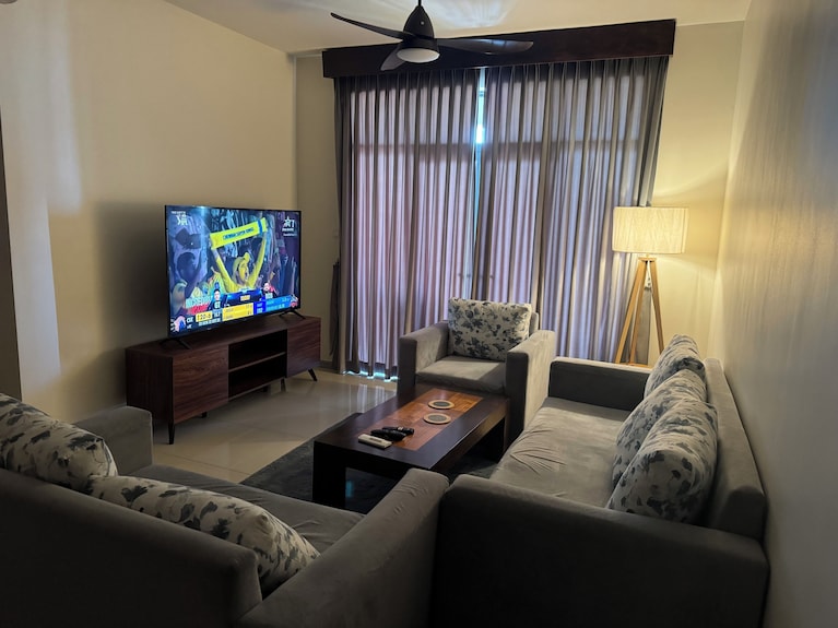Havelock City Chic 2-bedroom Apartment With Ac, Wifi In Charming Colombo - Colombo