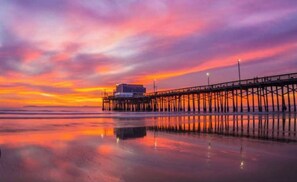 Beach - Good Day Sunshine Cottage-Newly updated!! Light and Airy w parking  (Newport Beach)