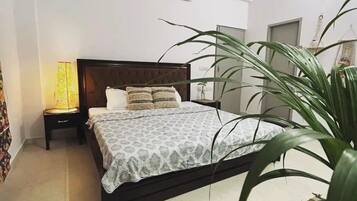 2 室のベッドルーム、WiFi、ベッドシーツ