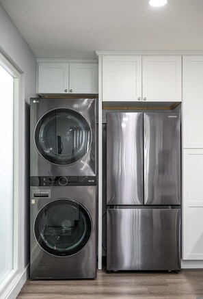 2 bedrooms, Internet - 2b2b APT Close to Rose Parade and Pasadena Oldtown (Altadena)