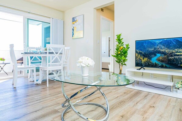 อพาร์ทเมนท์ | 2 ห้องนอน, อินเทอร์เน็ตความเร็วสูง