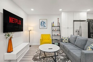 Apartment | 2 bedrooms, Internet - Charming Elegant Retreat in the San Gabriel Valley (Altadena)