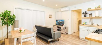 Chic Historic Route 66 Home - Ideal for Relaxation
