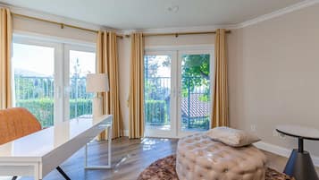 House | 5 bedrooms, Internet