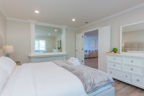 House - Luxury Pool Home in Glendora Foothills Retreat (Glendora)