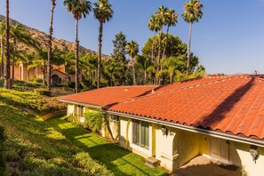 House - Luxury Pool Home in Glendora Foothills Retreat (Glendora)