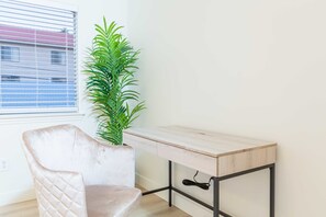 อพาร์ทเมนท์ | 5 ห้องนอน, อินเทอร์เน็ตความเร็วสูง