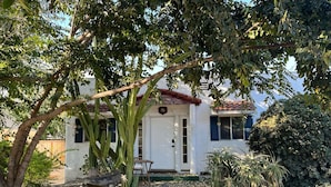 House | 3 bilik tidur, Internet