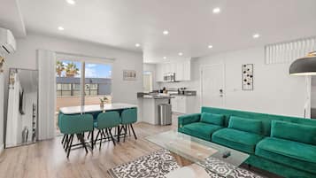 Apartment | 2 bedrooms, Internet