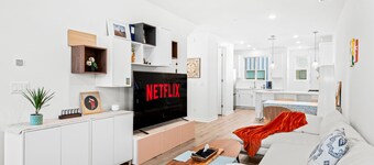 Chic Modern Retreat With Stunning Views