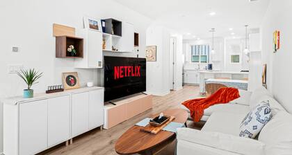 Chic Modern Retreat With Stunning Views