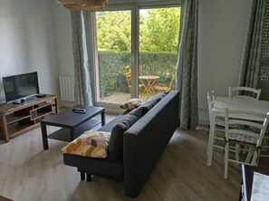 Living area - Charming apartment - breathtaking view of Lake Geneva (Publier)