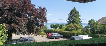 Charming apartment - breathtaking view of Lake Geneva