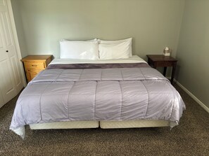 2 bedrooms, desk, travel cot, free WiFi
