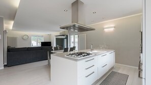 Interior - Snowhite - Two Bedroom Apartment, Sleeps 6 (Incudine)