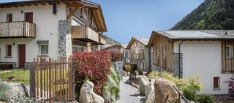 Elyana's Home - Two Bedroom Apartment, Sleeps 6