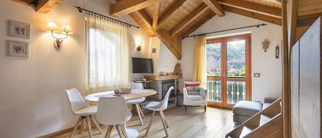 TV connectée, cheminée