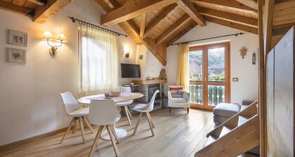 Sunshine - Two Bedroom Apartment, Sleeps 4