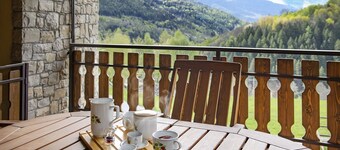 Eden View - Two Bedroom Apartment, Sleeps 6