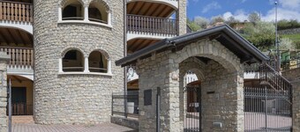 Eden View - Two Bedroom Apartment, Sleeps 6