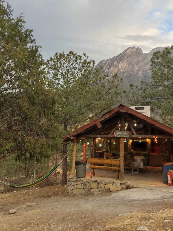 BBQ/picnic Area - Cabañas Niebla Azul (Santiago)