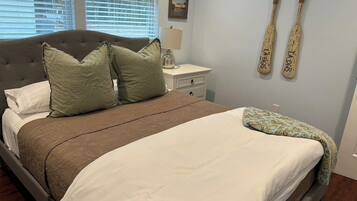 3 makuuhuonetta, silitysrauta/-lauta, Wi-Fi, vuodevaatteet