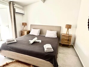 2 bedrooms, iron/ironing board, travel crib, WiFi