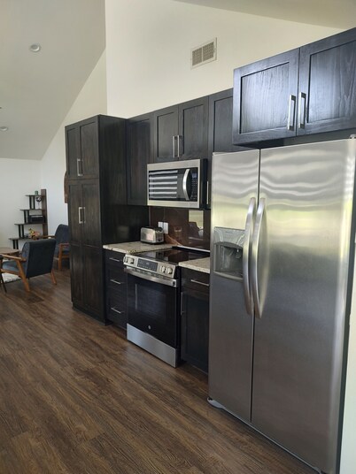 2-bedroom, pet friendly home with great amenities. It will be your happy place