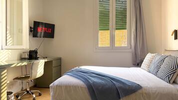 House | 3 bilik tidur, meja, Internet