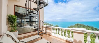 Panoramic Ocean-View, 4 BR, Luxe Penthouse Condo
