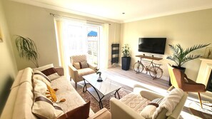 Fireplace - 3 Bedroom Serviced Accommodation in Newport (Bettws)