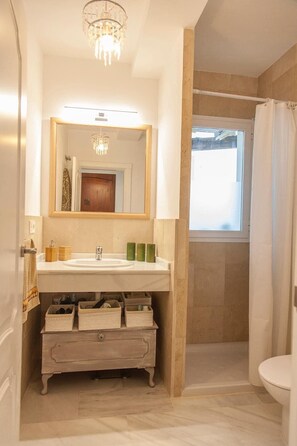 Bathroom - Cozy Apartment by the Sea in Carboneras (Carboneras)