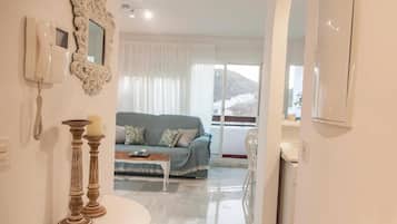 Apartment | Living area | TV