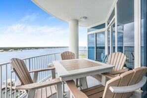 Apartment - Bel Sole 1102 Spacious Water View Beach Access (Gulf Shores)