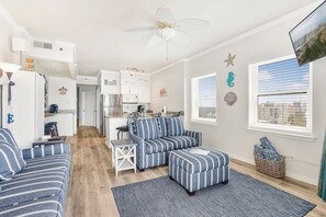Apartment | 2 bedrooms - Tradewinds 1301 Beachfront Top-floor (Orange Beach)