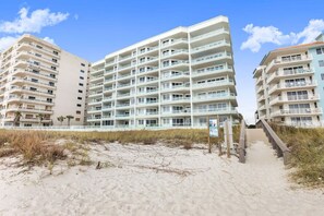 Apartment | 2 bedrooms - Silver Beach 302 Beachfront 3rd Floor Pool (Orange Beach)