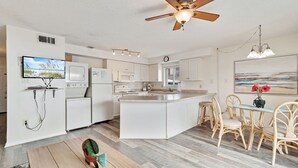 Unclassified image, 3 of 23, button - Lei Lani 218 Best of Beach Bay (Orange Beach)