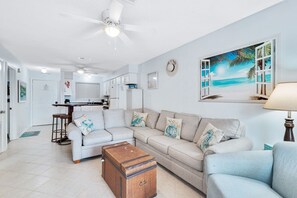 Apartment - Las Palmas 114- Pool BBQ Short Walk to Beach (Gulf Shores)