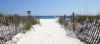 Gulfside Townhome 32 Beachfront Townhouse w Pool