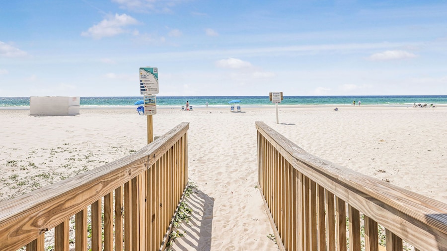 Gulf Village 214- Close to the Hangout Beachfront