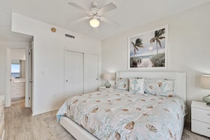 Apartment | 3 bedrooms - Palms 304 3rd Floor 3 BR 3 BA Corner-unit (Orange Beach)