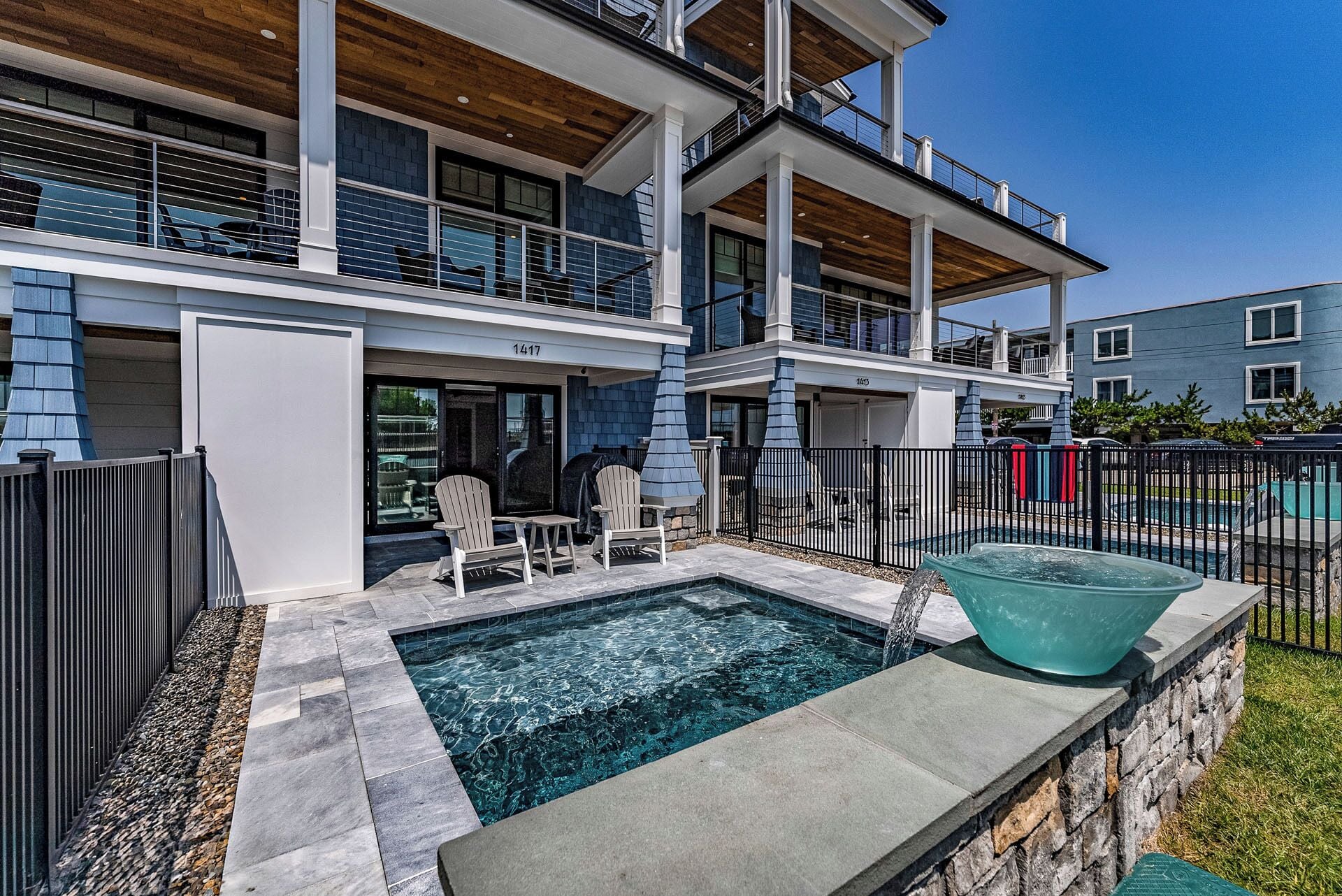 Piscina all'aperto, una piscina riscaldata