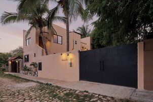 Fachada de la propiedad