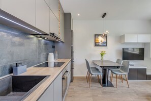 Apartamento Deluxe | Cocina privada | Hervidor eléctrico