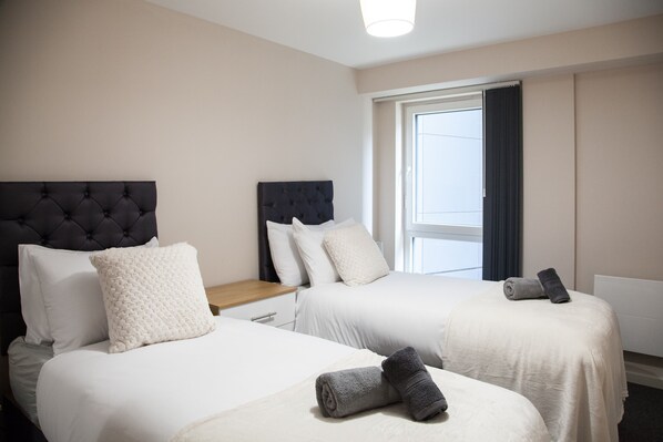 2 chambres, fer et planche à repasser, Wi-Fi gratuit, draps fournis