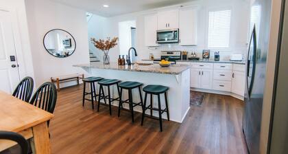 The Aubie House | 3BR | Jordan-Hare, Auburn University, Downtown