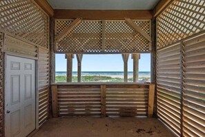 Interior - Beachfront | Hot Tub | Pet Friendly | Large Deck (Galveston)