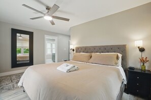 4 bedrooms, iron/ironing board, free WiFi, bed sheets