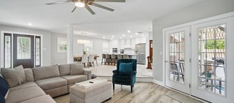 House with Hot tub, close to Marina, in a Golf Course Community